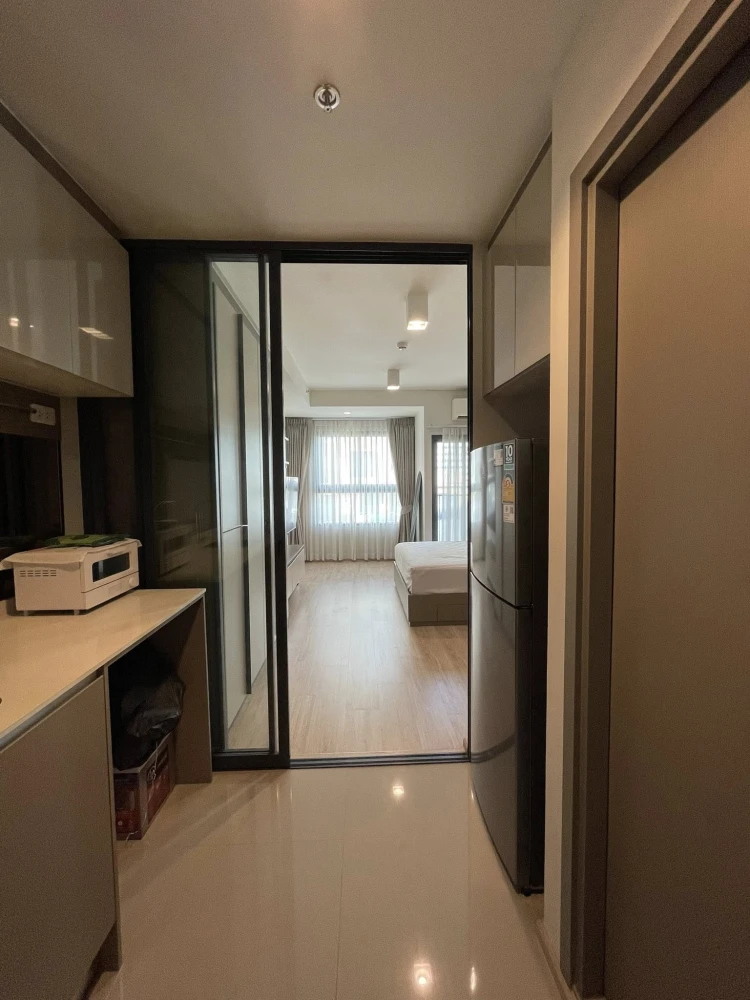 For rent Ideo Sathorn-Wongwian Yai, room facing east, morning sun, room not hot, city view, good like this, hurry and book now++