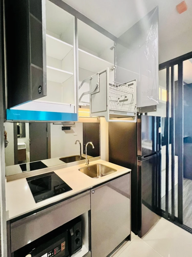 For rent Ideo Sukhumvit - Rama 4 has complete electrical appliances, such as a large screen TV, washing machine and dryer. Ready to reserve now.