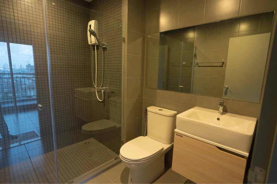 For rent: Ideo Sukhumvit 115, 16th floor, north-facing room, city view, very breezy, not hot when you live there. Hurry and reserve now!