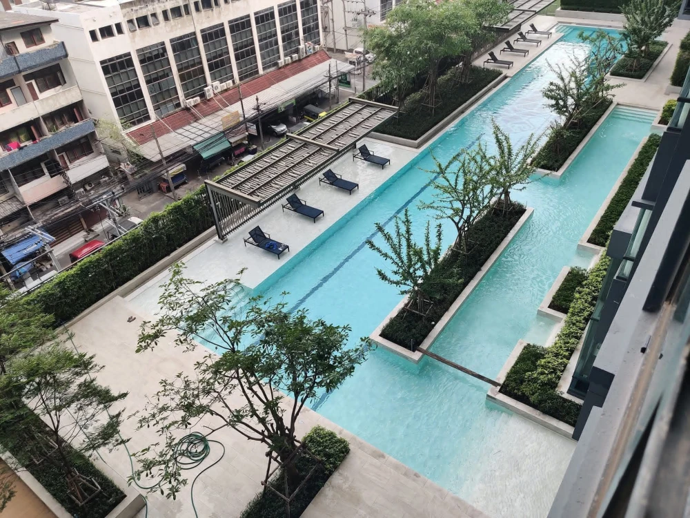 For rent: Ideo Sukhumvit 93, beautifully decorated unit with separate kitchen. Immaculate condition, ready for you to move in today!
