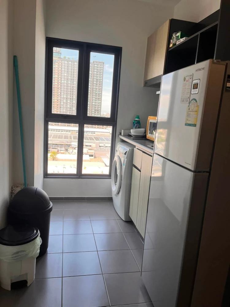 For rent: Ideo Sukhumvit 115, fully furnished + washing machine, 12th floor, facing the Three-Headed Elephant statue. Ready to move in.