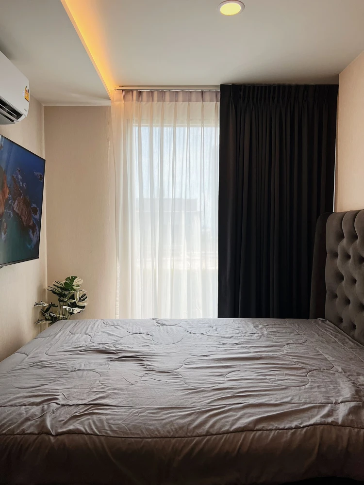 For rent IKON Sukhumvit 77, 8th floor, corner room, fully furnished, good quality, hurry and book now.