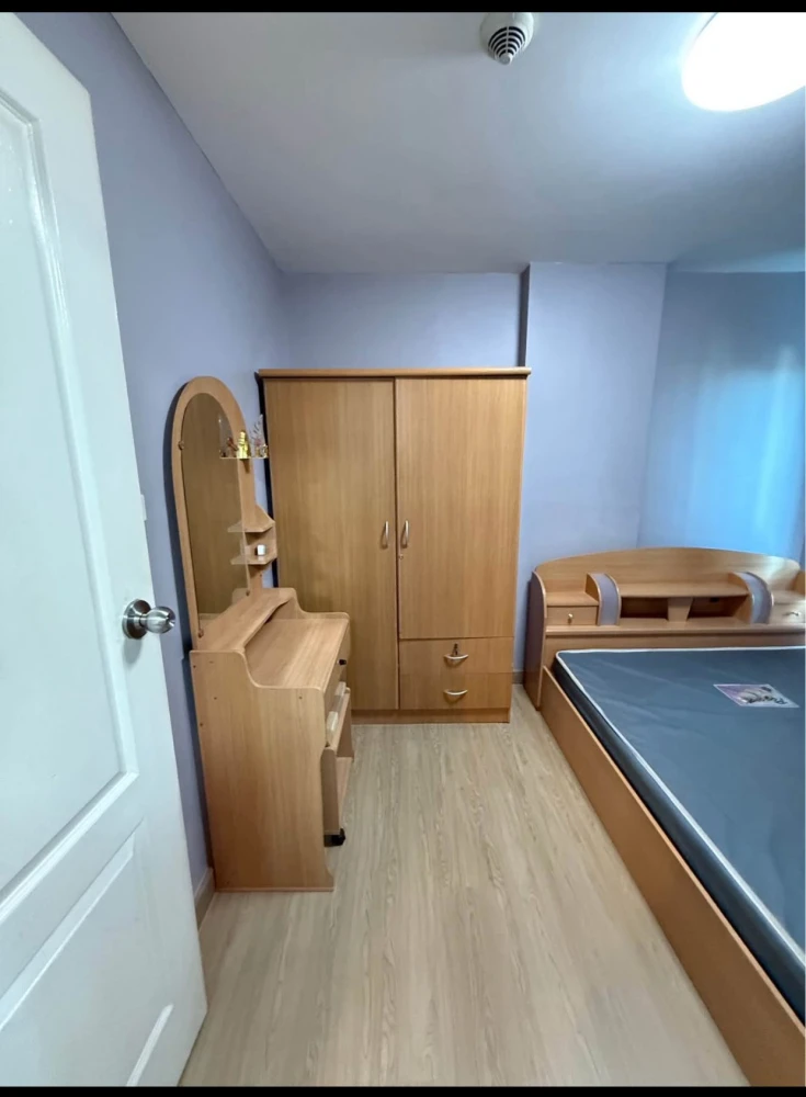 For rent: Incio Serithai condo, fully furnished and ready to move in. Low floor unit at an affordable price. Book now before it's too late!