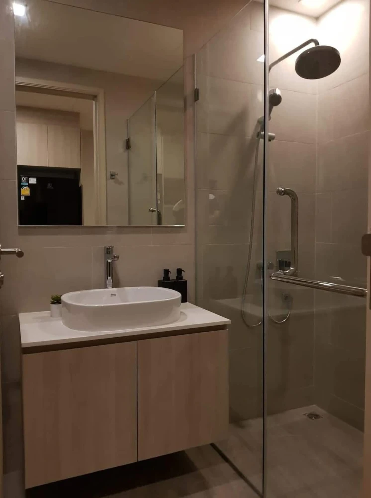 For rent: Infinity One, 25th floor, spacious room, comfortable, fully furnished, book now, hurry!