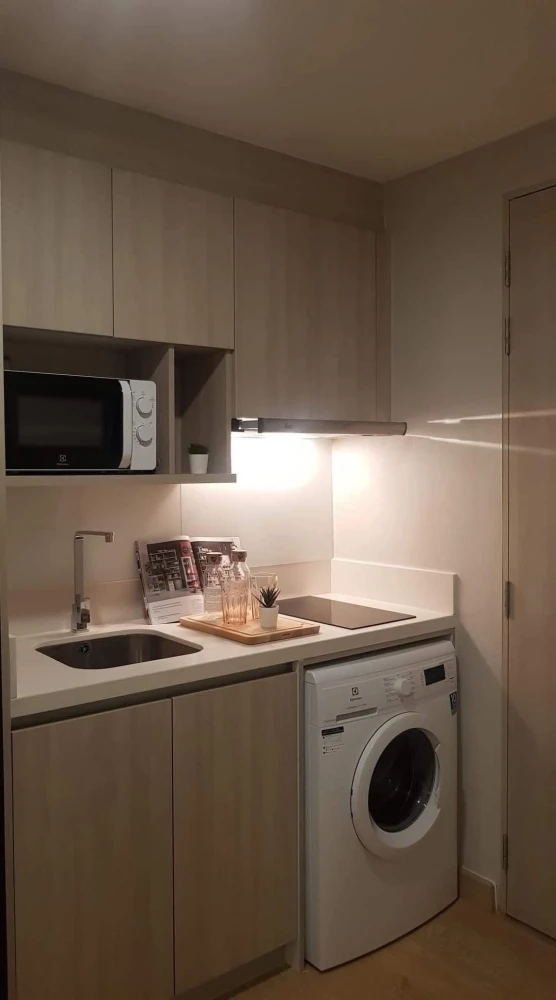 For rent: Infinity One, 25th floor, spacious room, comfortable, fully furnished, book now, hurry!