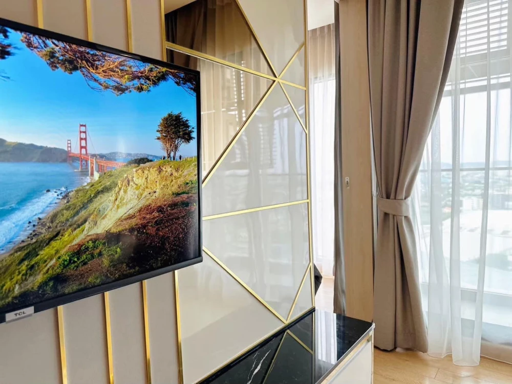 For rent: Infinity One, 29th floor, beautiful room, fully decorated, ready to move in immediately. If interested, hurry and reserve now. Don't miss ou