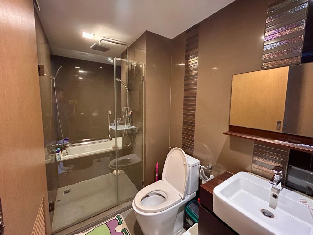 For rent: Inter Lux Premier Sukhumvit 13, 8th floor, fully furnished, very livable. Book now!