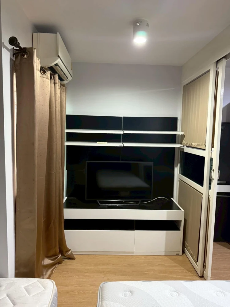 For rent: Iris Avenue Onnuch – Wongwan, 2nd floor, fully furnished, nice room, if interested, hurry and reserve now.