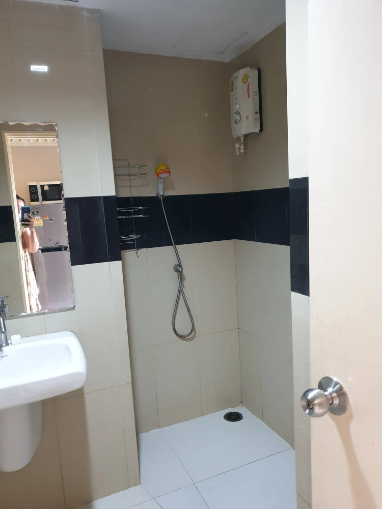 For rent: Iris Avenue Onnuch – Wongwan, 4th floor, fully furnished, nice to live in, book now.