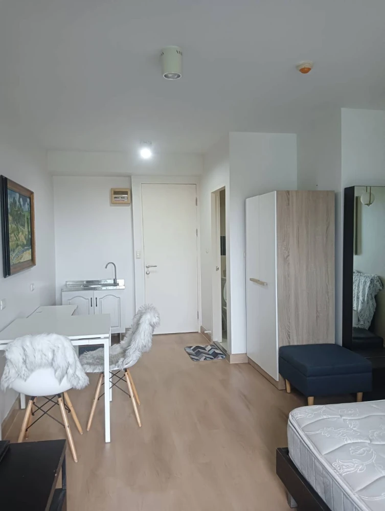 For rent: Iris Avenue Onnuch – Wongwan, 6th floor, nice room, fully furnished, reserve now.