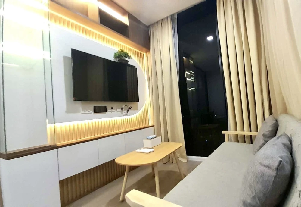 For rent: IVORY Ratchada 32, 1 bedroom, 1 bathroom, fully furnished, beautiful unblocked view. Don't miss out!