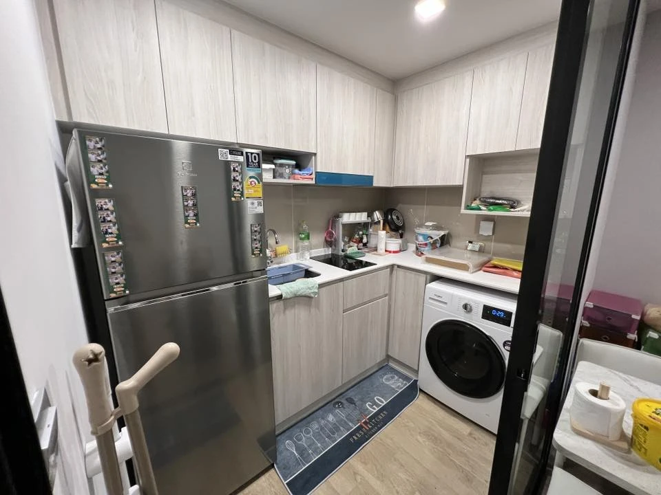 For rent: IVORY Ratchada 32 One bed plus, corner room with privacy. Everything is complete here. Hurry and book now. Don't miss out.