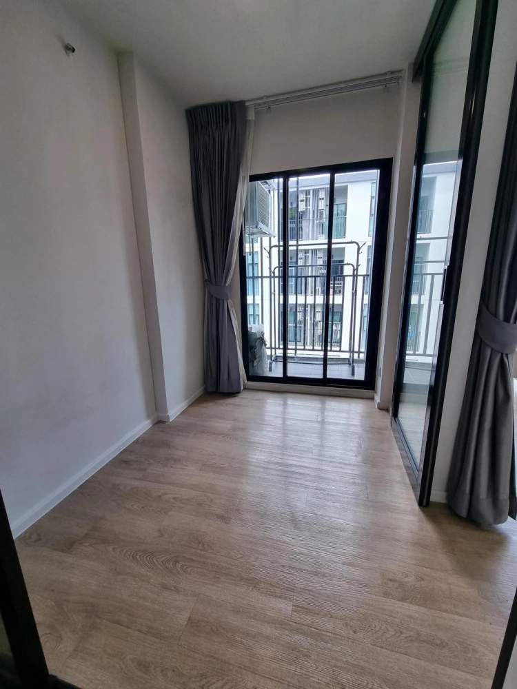 For rent: IVORY Ratchada 32, 7th floor, fully furnished. Book now!
