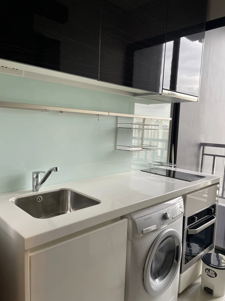 For rent: Ivy Ampio Ratchada, high floor, ready to move in, fully furnished. Reserve now, don't miss out!!!