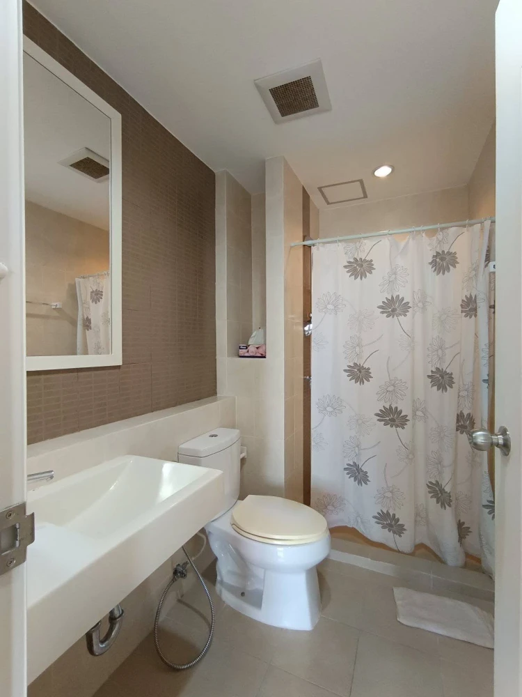 For rent: Ivy River Ratburana, 16th floor. A lovely, fully furnished unit. Book now!