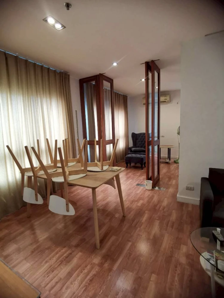 For rent: Ivy River Ratburana, 8th floor. A lovely, fully furnished unit. Book now!