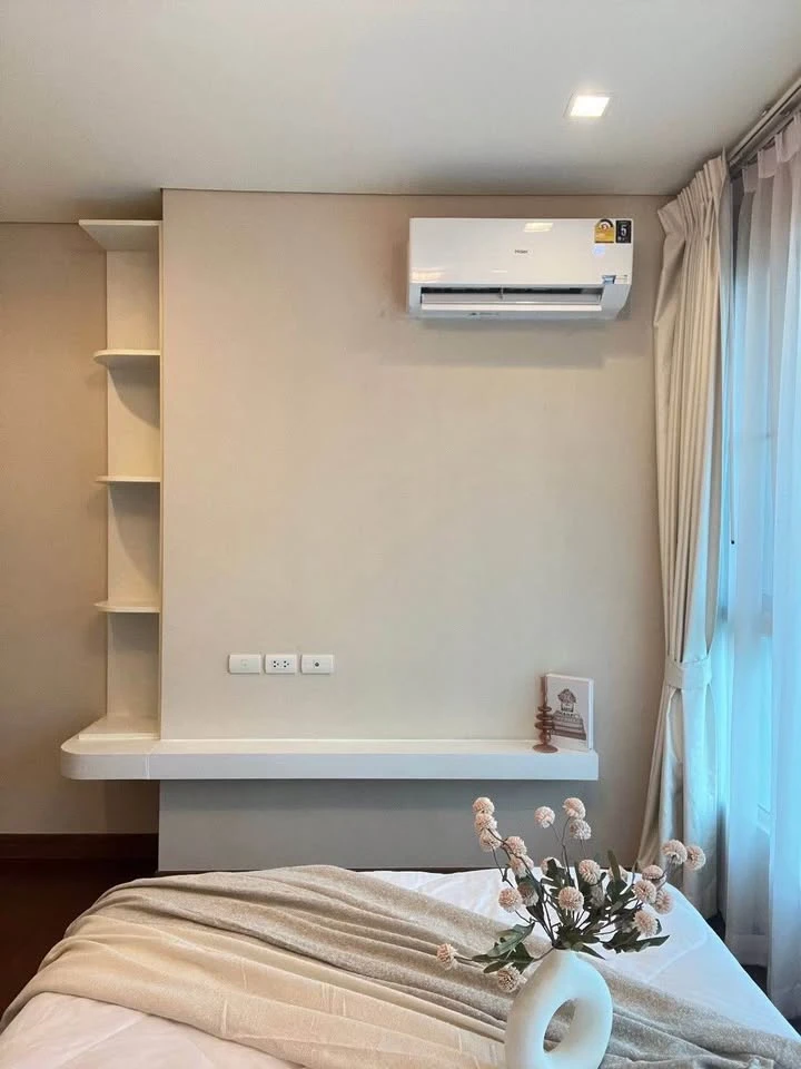 For rent: IVY THONGLOR, 2 bedrooms, spacious living area, fully furnished, complete amenities. Book now!