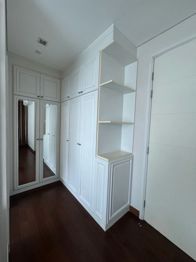 For rent: IVY THONGLOR, 9th floor, fully furnished room, move in ready. Reserve now, don't miss out!