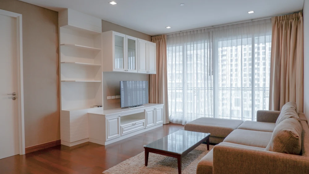 For rent: Ivy Thonglor, 2 bedrooms, 2 bathrooms, very spacious, fully furnished. Interested? Reserve now!