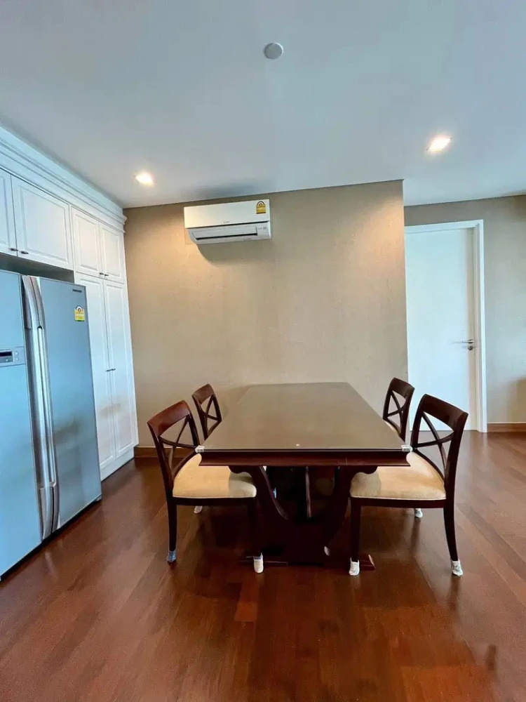 For rent: Ivy Thonglor, 2 bedrooms, 2 bathrooms, very spacious, fully furnished. Interested? Reserve now!