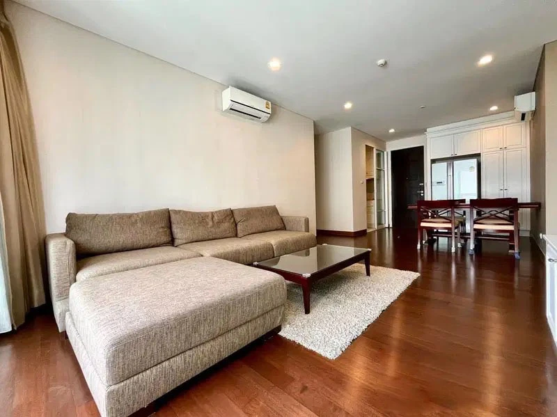 For rent: Ivy Thonglor, 2 bedrooms, 2 bathrooms, very spacious, fully furnished. Interested? Reserve now!