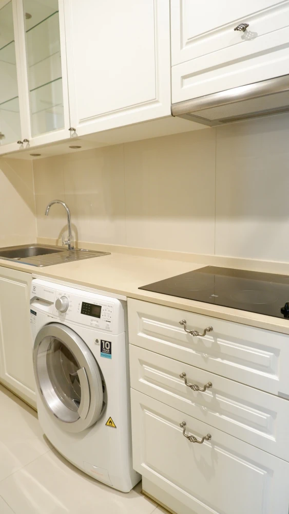 For rent: Ivy Thonglor, 2 bedrooms, 2 bathrooms, very spacious, fully furnished. Interested? Reserve now!
