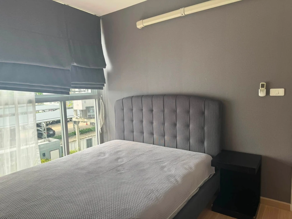 For rent, J Condo Rama 2, corner room, not crowded. Plenty of usable space in a good location, but can't you just look and reserve?