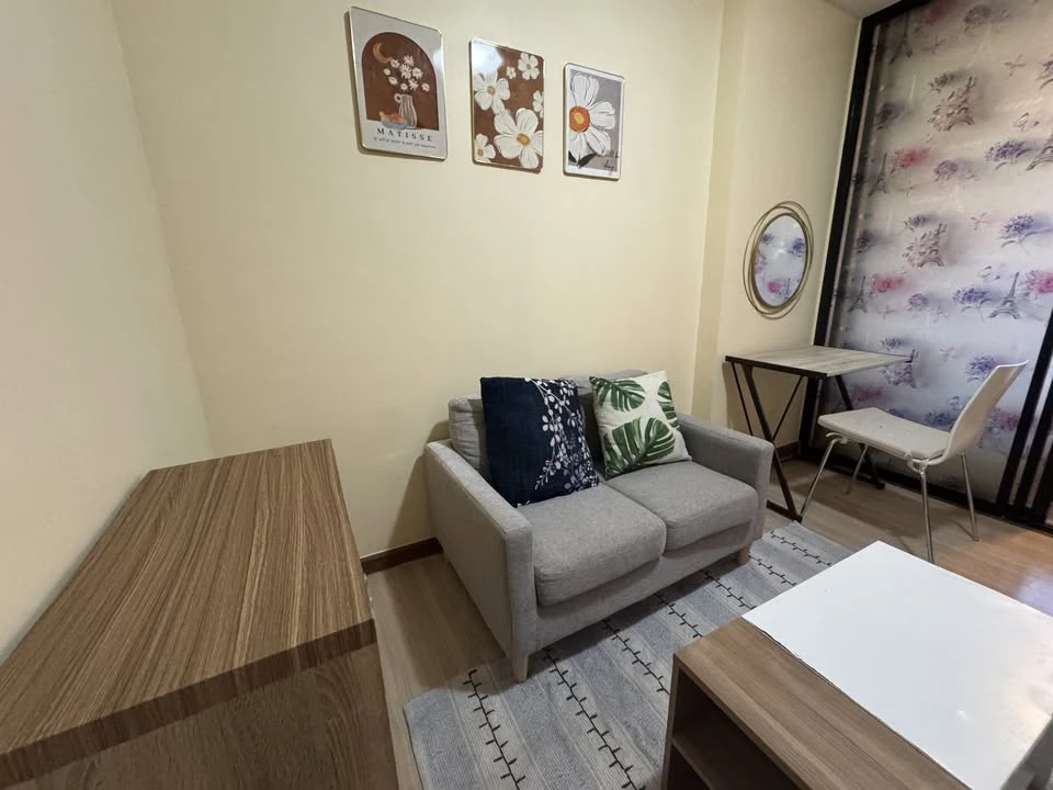 For rent: J Condo Sathorn-Kallaprapruk, 1 bedroom, fully furnished. You can't miss this!