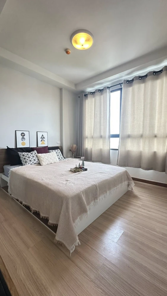 For rent: J Condo Sathorn-Kallaprapruk, a lovely room, decorated in a controlled tone, comes with complete furniture, hurry and book now!