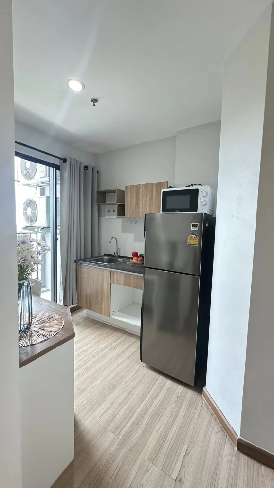 For rent: J Condo Sathorn-Kallaprapruk, a lovely room, decorated in a controlled tone, comes with complete furniture, hurry and book now!