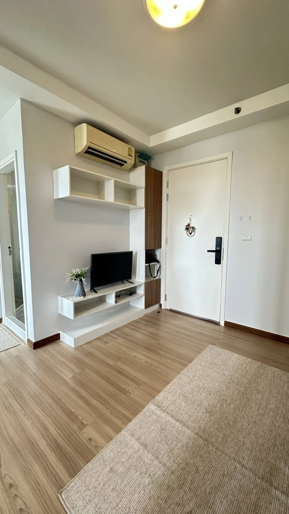 For rent: J Condo Sathorn-Kallaprapruk, a lovely room, decorated in a controlled tone, comes with complete furniture, hurry and book now!