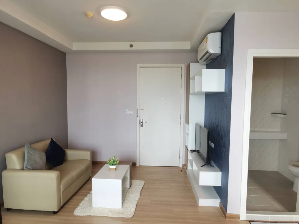 For rent: J Condo Sathorn-Kallaprapruk, ready to move in, fully furnished, come and book now.