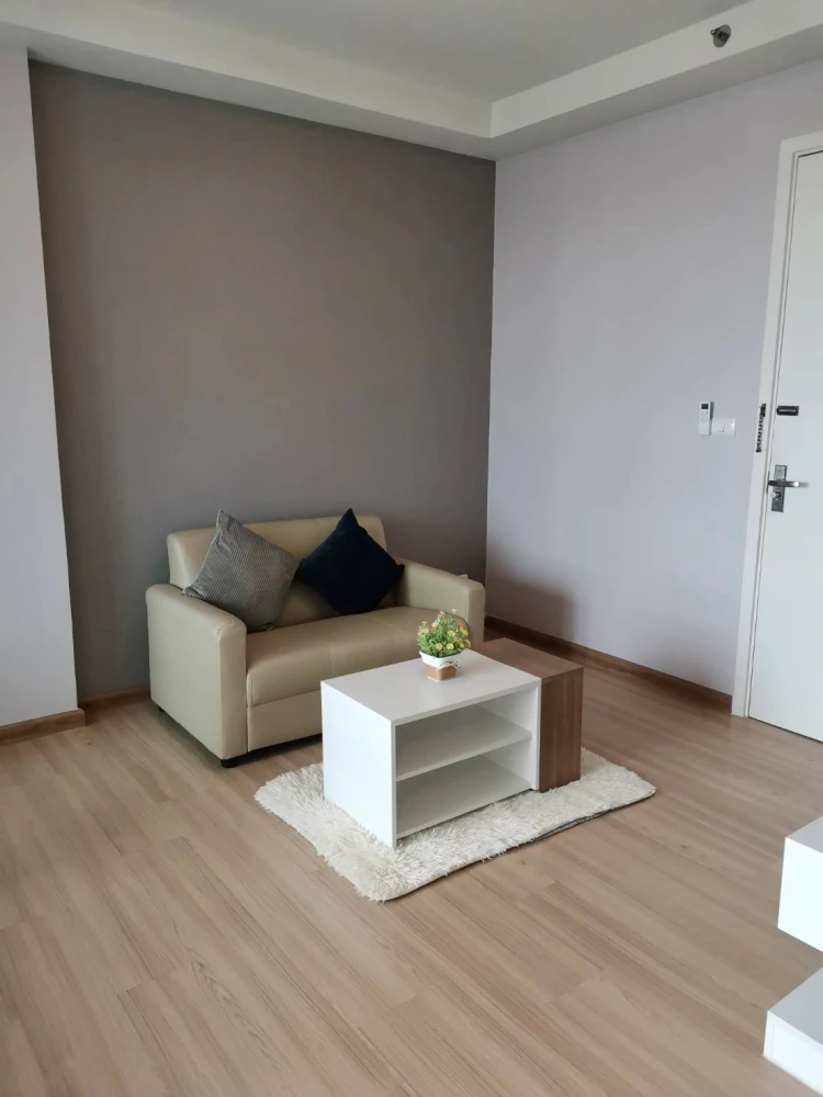 For rent: J Condo Sathorn-Kallaprapruk, ready to move in, fully furnished, come and book now.