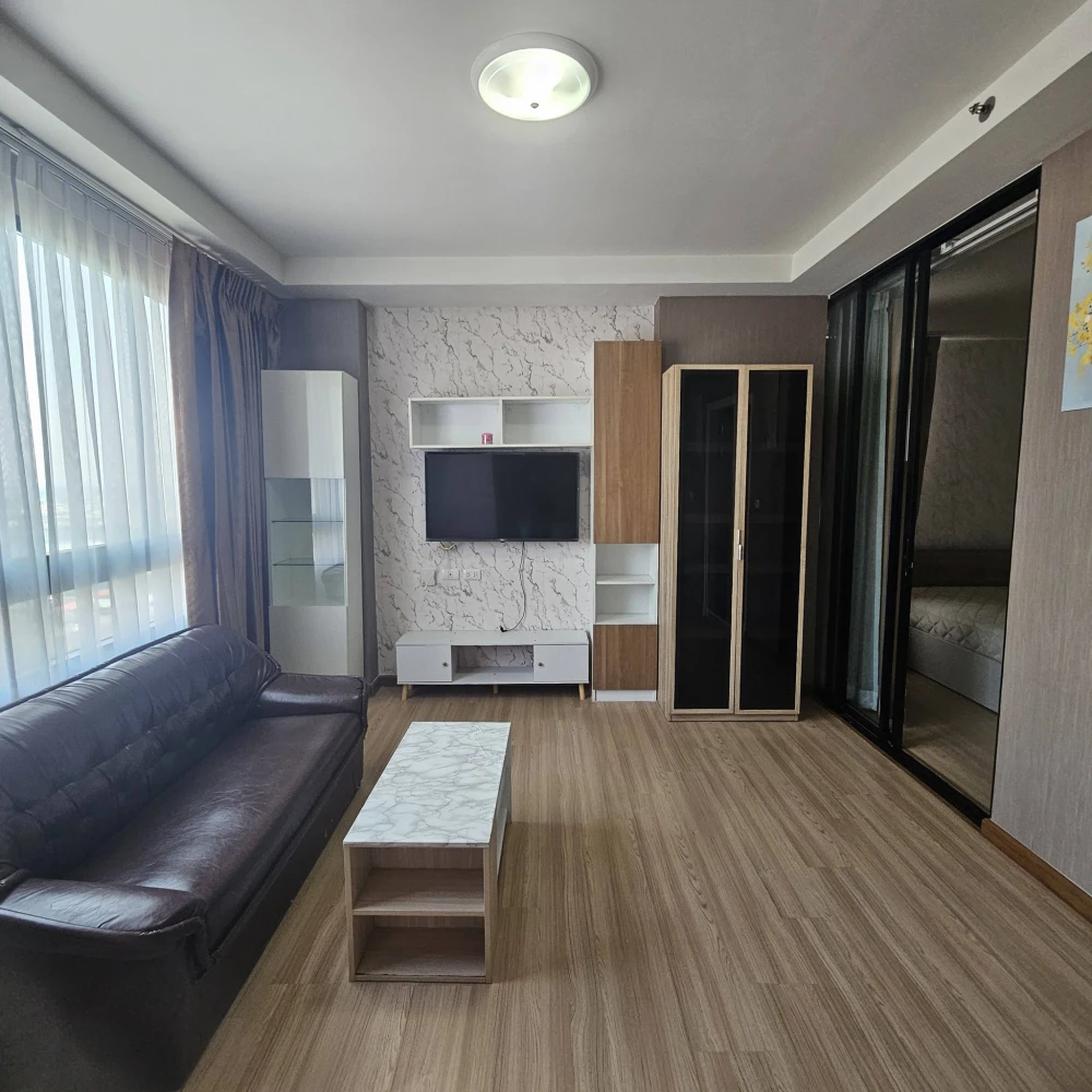 For rent: J Condo Sathorn-Kanlapaphruek, 21st floor, corner unit with the best view! Spacious room, fully furnished, just bring your suitcase and move