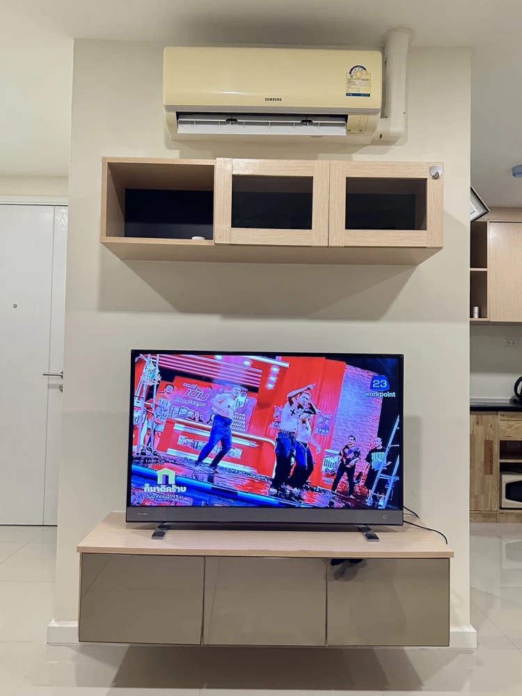 For rent: JW Condo @ Donmuang, spacious room, comes with a very good price. I must say that you must not miss it.