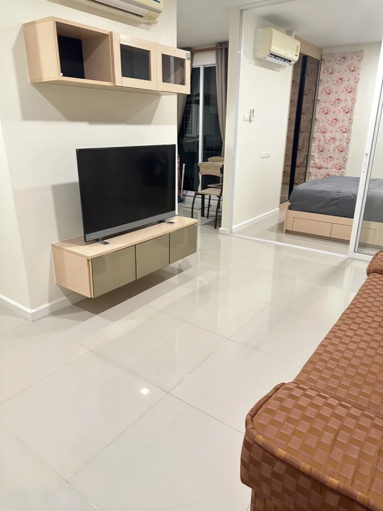 For rent: JW Condo @ Donmuang, spacious room, comes with a very good price. I must say that you must not miss it.