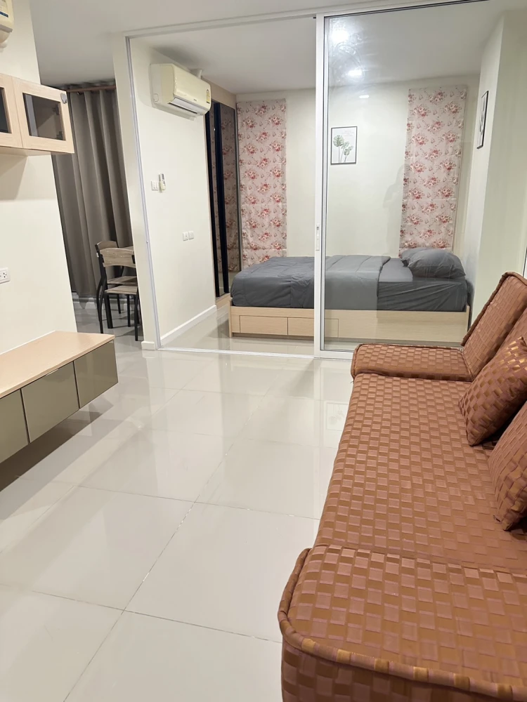 For rent: JW Condo @ Donmuang, spacious room, comes with a very good price. I must say that you must not miss it.