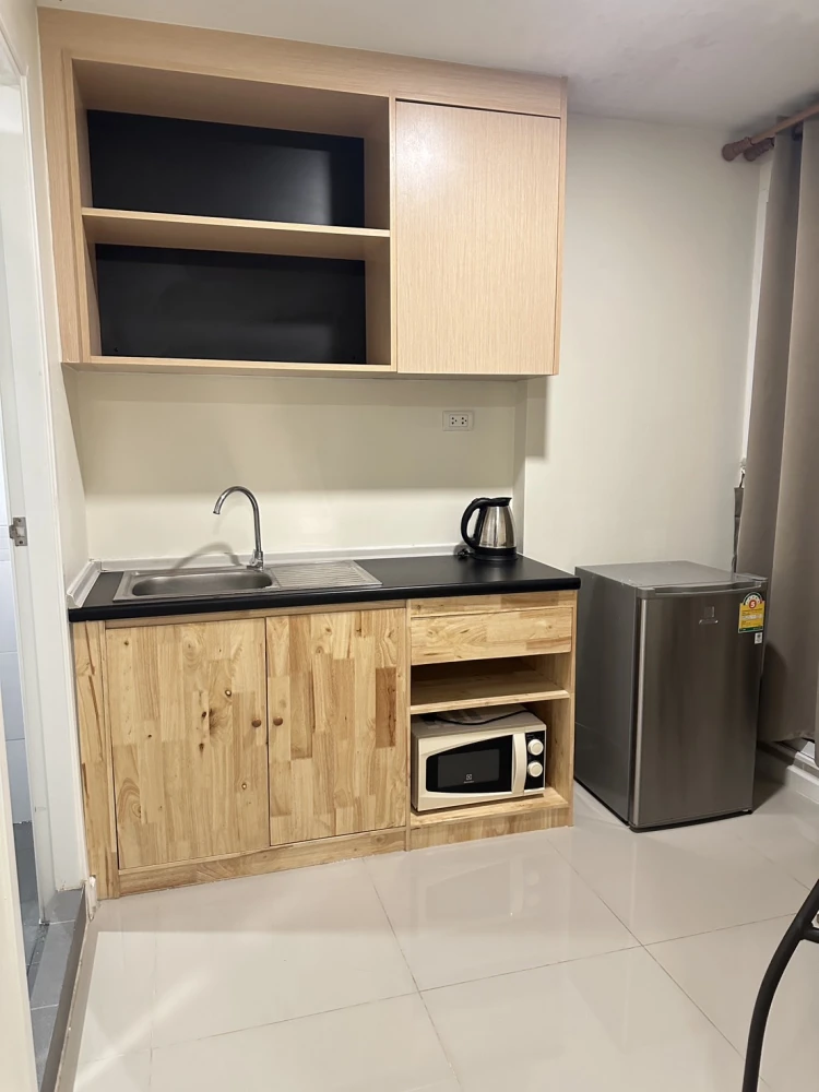 For rent: JW Condo @ Donmuang, spacious room, comes with a very good price. I must say that you must not miss it.