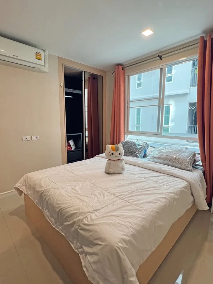 For rent: JW Condo @ Donmuang. Living room with mercury film for added privacy. Must arrange.