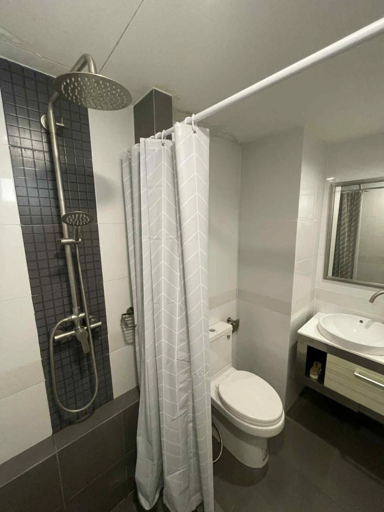 JW Condo Don Mueang for rent. Ready to move in. Fully furnished. Affordable price. Book now, don't miss out!