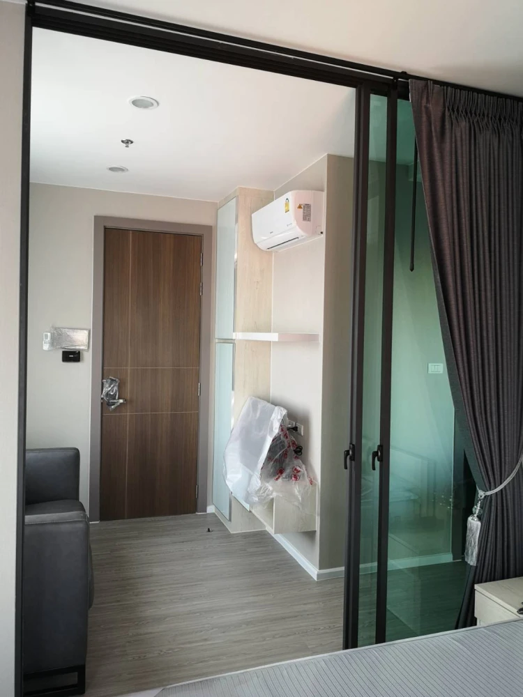 For rent: JW Station @ Ramintra, 1 bedroom, 1 bathroom, 6th floor. Fully furnished. Just bring your suitcase and move in!