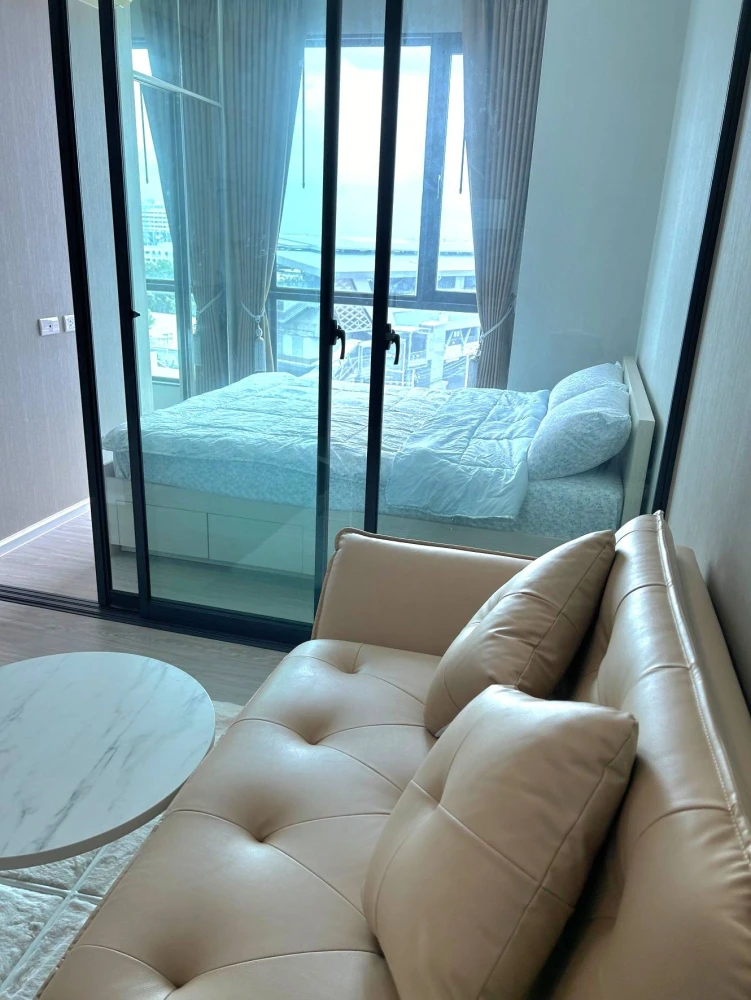 For rent: JW Station @ Ramintra, 8th floor, fully furnished room, very comfortable bed, convenient travel, hurry and book now!