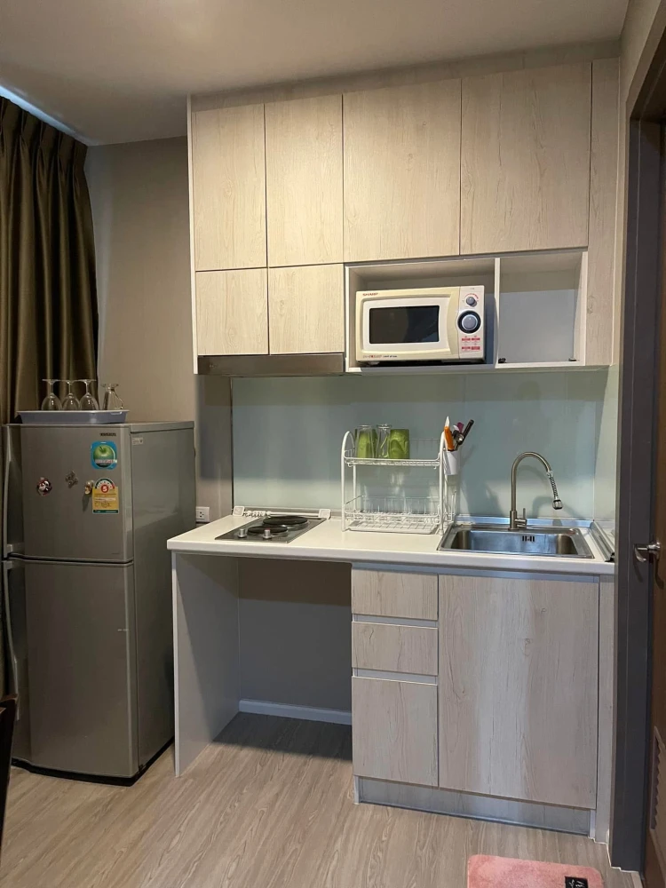 For rent: JW Station @ Ramintra, 4th floor room, fully furnished, just bring your own luggage and move in.