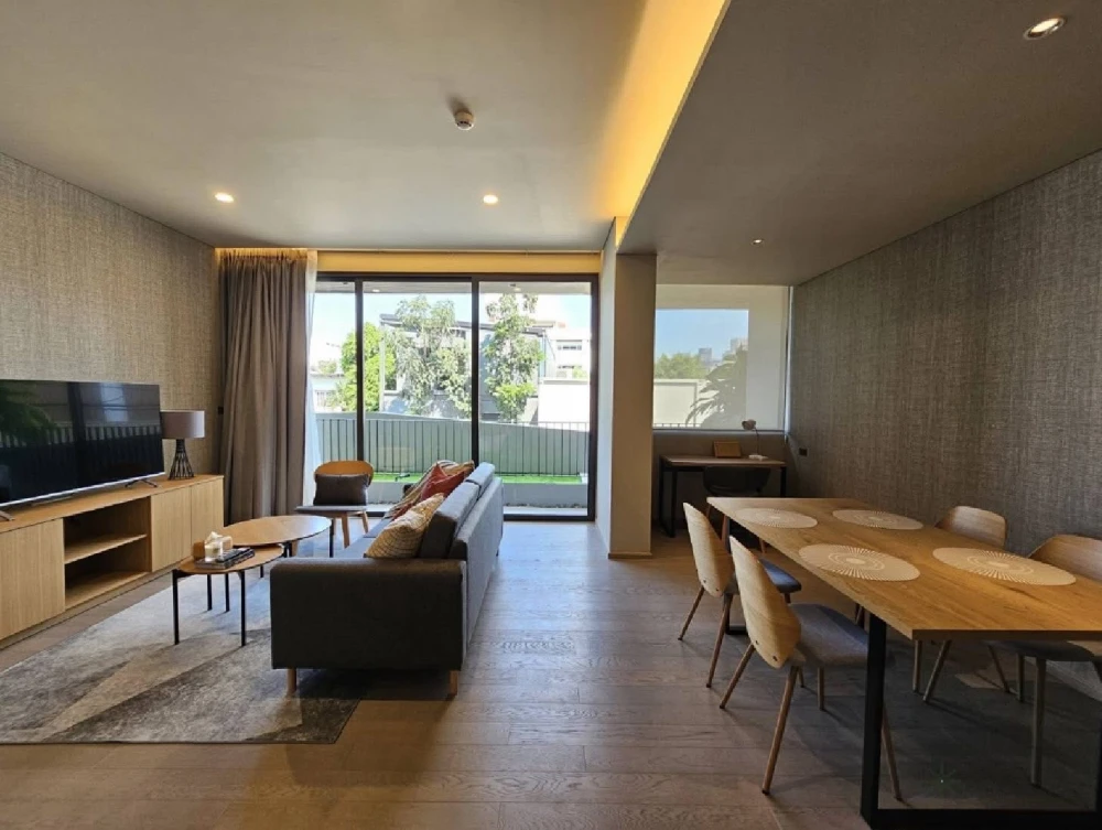 For rent: Kalm Penthouse Ari. Spacious and comfortable room, fully furnished with high-quality furnishings. Book now!