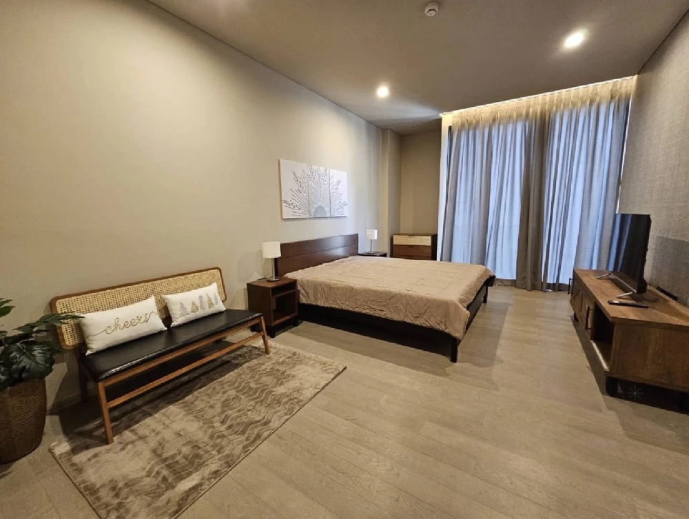 For rent: Kalm Penthouse Ari. Spacious and comfortable room, fully furnished with high-quality furnishings. Book now!