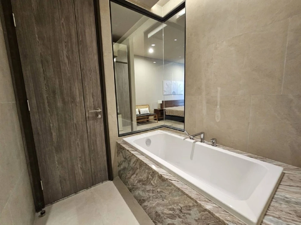 For rent: Kalm Penthouse Ari. Spacious and comfortable room, fully furnished with high-quality furnishings. Book now!