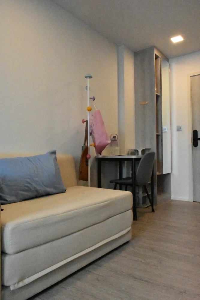 For rent: Kave Ava, 1 bedroom, 1 bathroom, fully furnished and equipped with electrical appliances. Just bring your bags and move in.