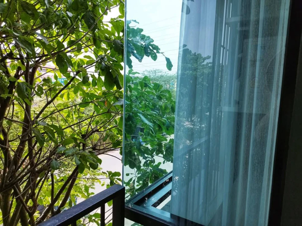 For rent: Kave Ava, 3rd floor, nice room, comes with complete furniture and appliances. Reserve now, hurry!