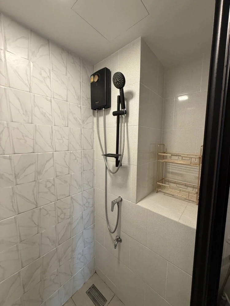 For rent: Kave Ava, 4th floor, outside view, fully furnished room, ready to move in. If interested, hurry and reserve now. Urgent!