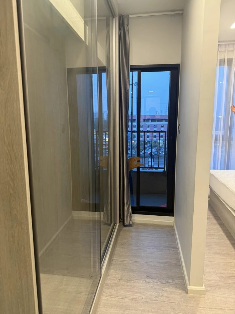 For rent: Kave Ava, 6th floor, partitioned room, fully furnished. Interested? Hurry and book now. Don't miss out!